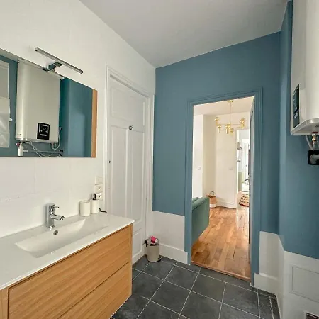 Immeuble Mederic Apartment *