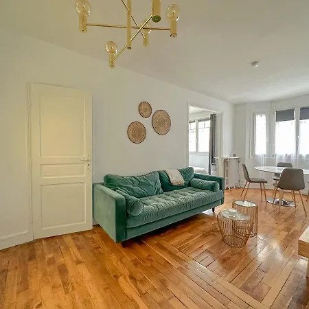 Immeuble Mederic Apartment *